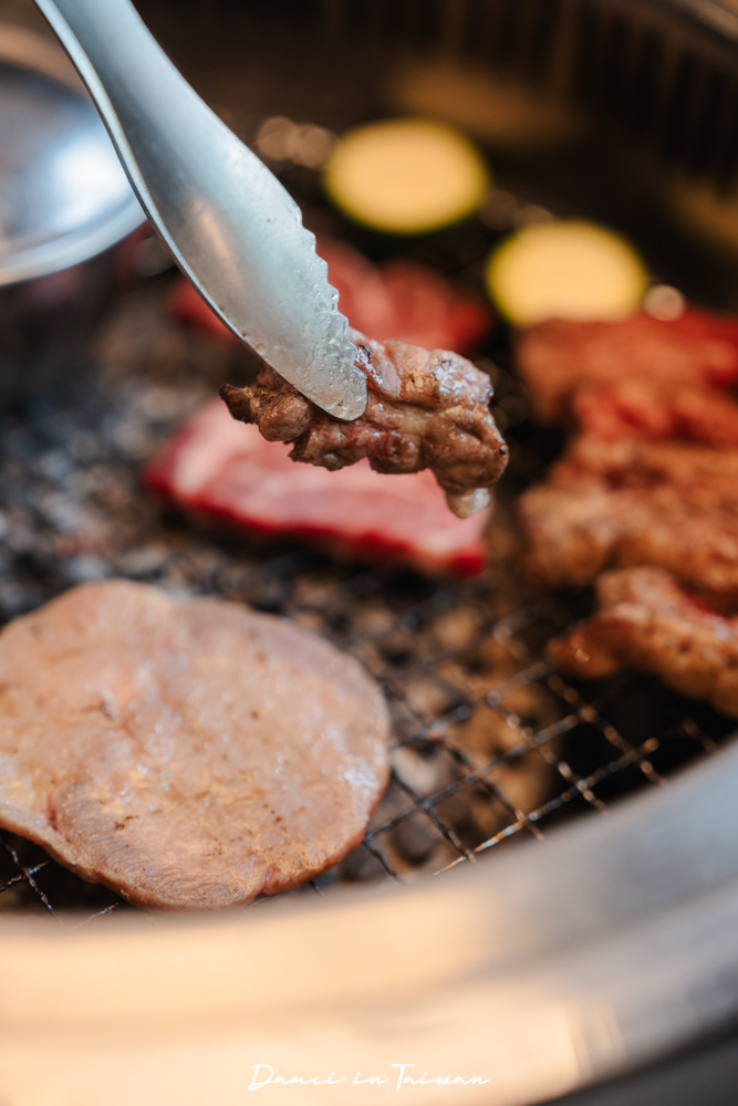 台北燒肉吃到飽推薦「熊一頂級燒肉西門店」西門町燒肉吃到飽,只要598元,8款調酒無限暢飲,燒肉無限烤! - 第39張圖 台北燒肉吃到飽推薦「熊一頂級燒肉西門店」西門町燒肉吃到飽,只要598元,8款調酒無限暢飲,燒肉無限烤!