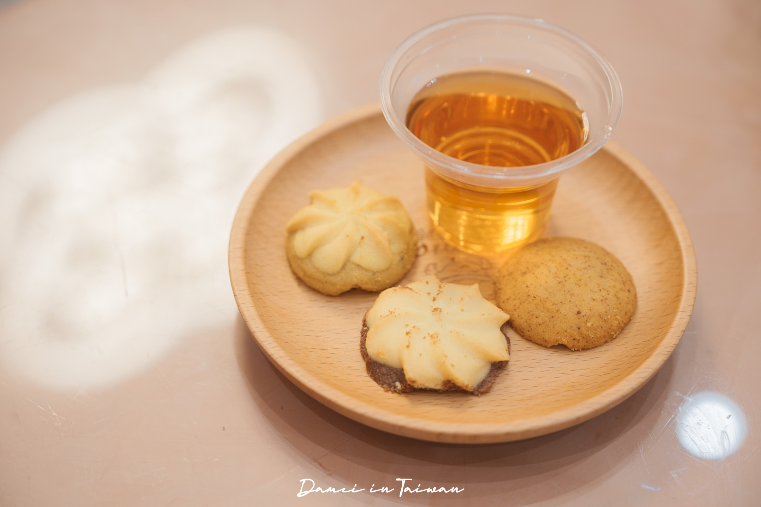 2026過年禮盒推薦！鴻鼎菓子新年禮盒，限定烏魚子與開心果曲奇，送禮又體面