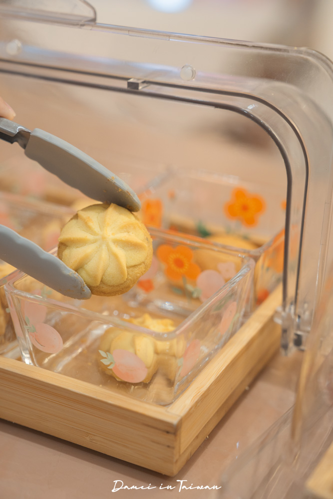 2026過年禮盒推薦！鴻鼎菓子新年禮盒，限定烏魚子與開心果曲奇，送禮又體面