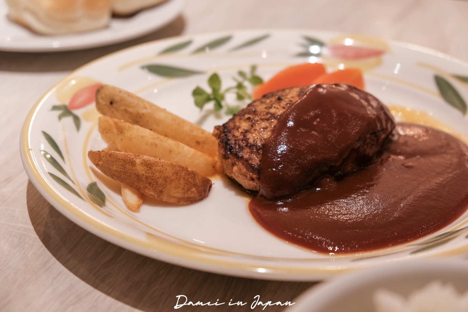 LUCUA大阪美食推薦|Tokura(とくら),京都排隊爆汁漢堡排!在大阪就吃得到 - 第13張圖 LUCUA大阪美食推薦|Tokura(とくら),京都排隊爆汁漢堡排!在大阪就吃得到