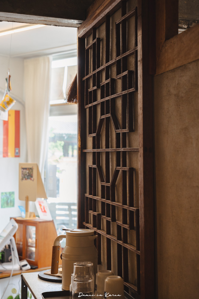 濟州島咖啡廳推薦|Urban Brewing,在地人也愛的手沖咖啡空間,過去曾是洗衣店! - 第10張圖 濟州島咖啡廳推薦|Urban Brewing,在地人也愛的手沖咖啡空間,過去曾是洗衣店!