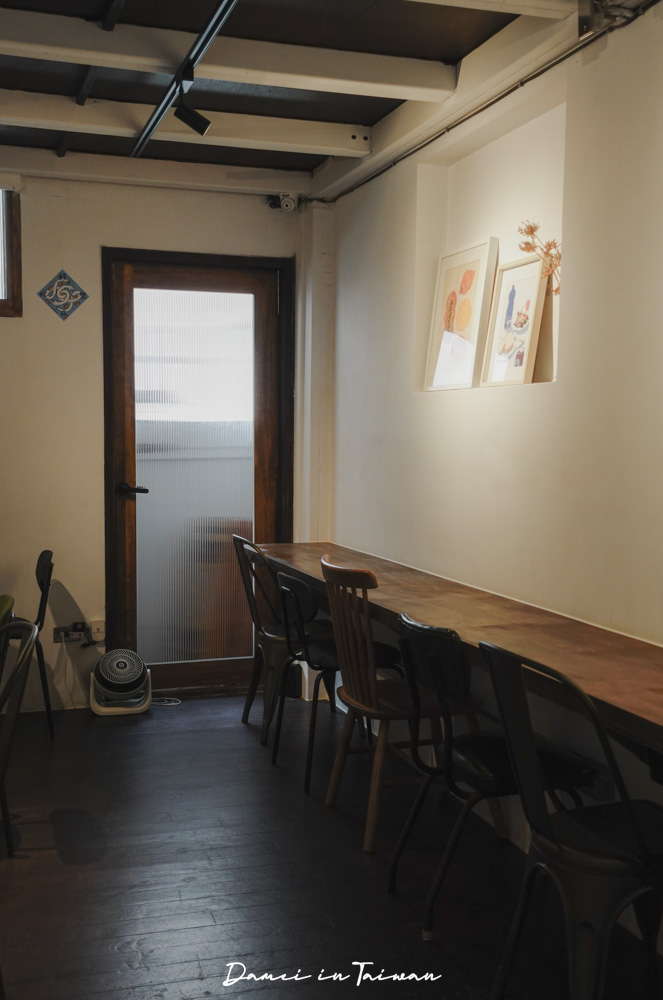 台北車站附近咖啡廳推薦「吃咖 Chikafe」必點酸奶起司蛋糕，回訪無數次的口袋名單