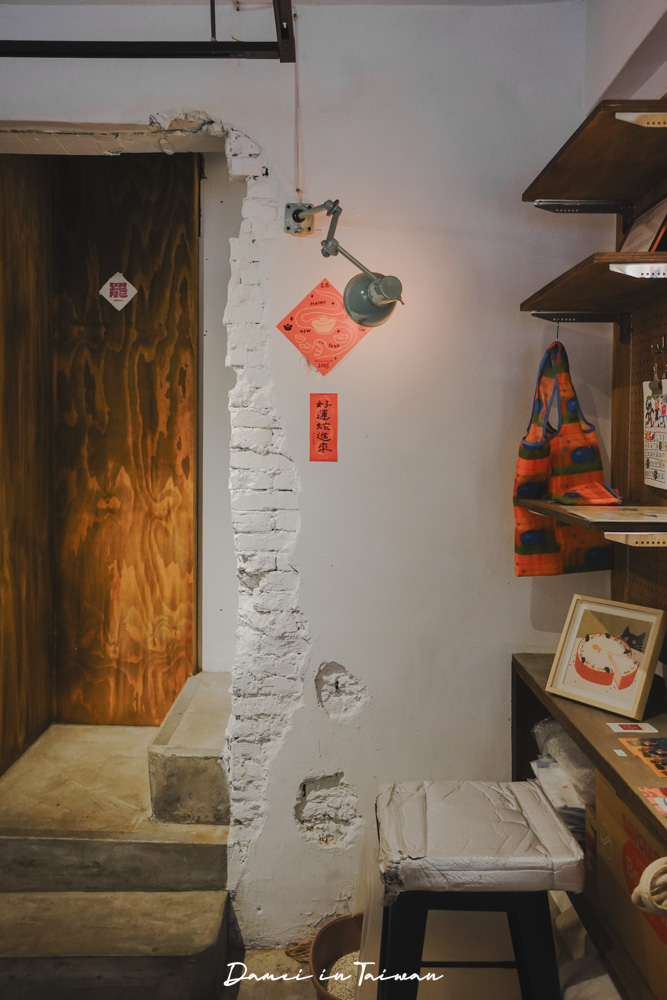 台北車站附近咖啡廳推薦「吃咖 Chikafe」必點酸奶起司蛋糕，回訪無數次的口袋名單