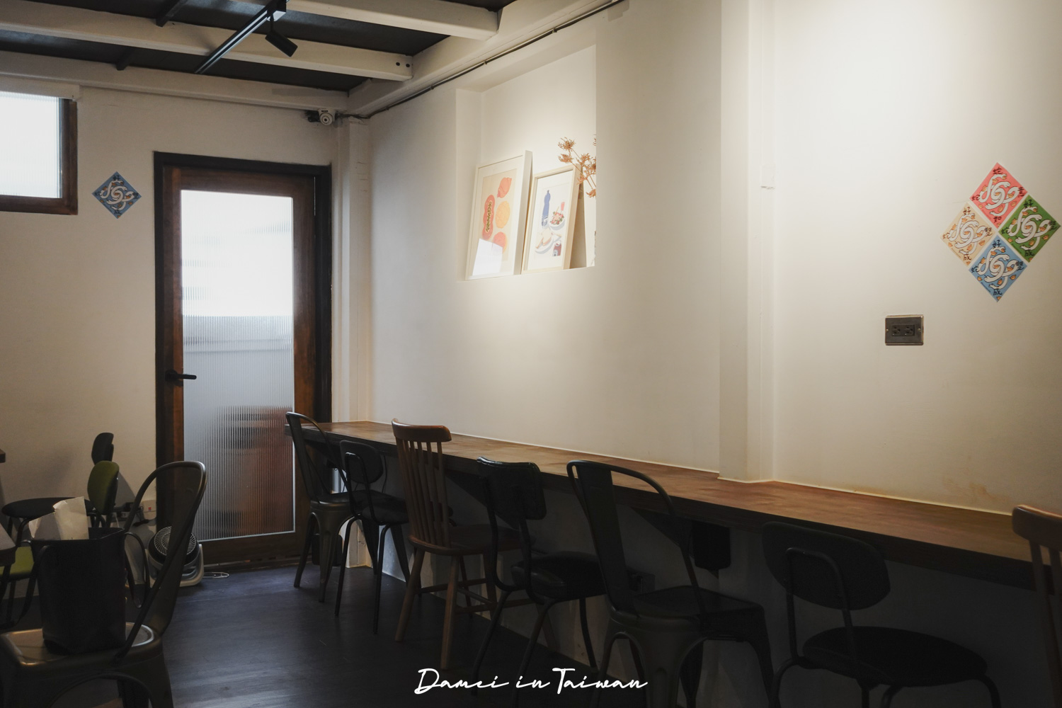 台北車站附近咖啡廳推薦「吃咖 Chikafe」必點酸奶起司蛋糕，回訪無數次的口袋名單