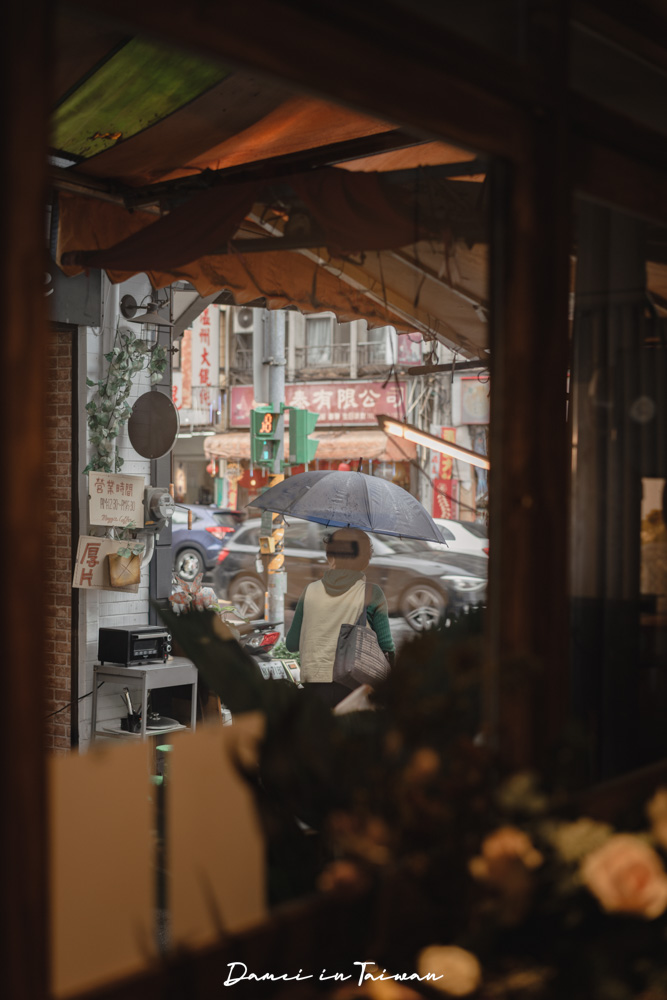 台北車站附近咖啡廳推薦「吃咖 Chikafe」必點酸奶起司蛋糕，回訪無數次的口袋名單