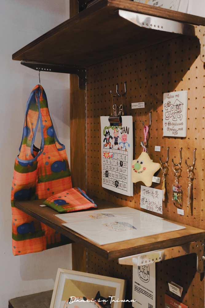 台北車站附近咖啡廳推薦「吃咖 Chikafe」必點酸奶起司蛋糕，回訪無數次的口袋名單