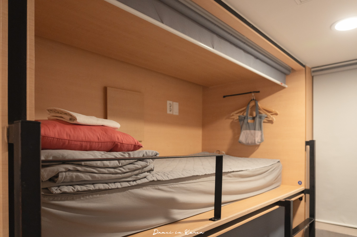 慶州住宿推薦！慶州藍艇青年旅館，皇理團路附近，每晚只要600元平價住宿，更附贈早餐