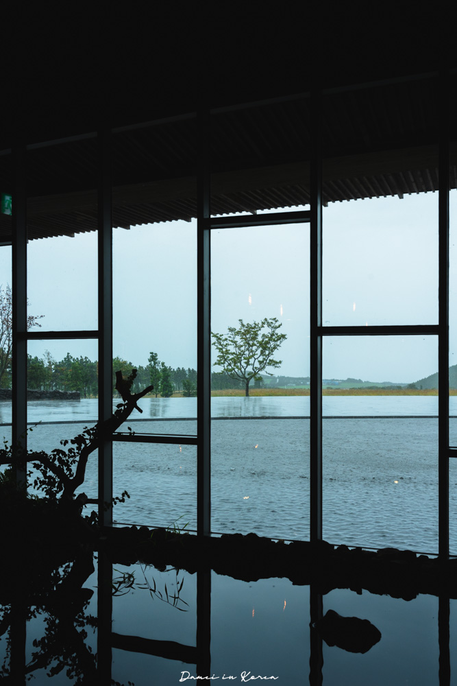 濟州大型咖啡廳推薦!濟州堂 Jejudang Bakery Café-逼真的農作物麵包,宛如走進農園的室內空間 - 第7張圖 濟州大型咖啡廳推薦!濟州堂 Jejudang Bakery Café-逼真的農作物麵包,宛如走進農園的室內空間