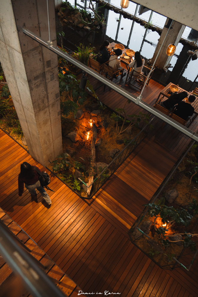 濟州大型咖啡廳推薦!濟州堂 Jejudang Bakery Café-逼真的農作物麵包,宛如走進農園的室內空間 - 第10張圖 濟州大型咖啡廳推薦!濟州堂 Jejudang Bakery Café-逼真的農作物麵包,宛如走進農園的室內空間