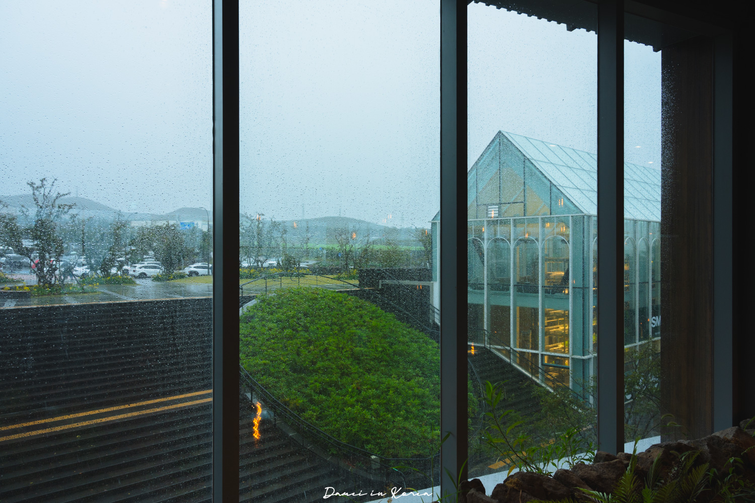 濟州大型咖啡廳推薦!濟州堂 Jejudang Bakery Café-逼真的農作物麵包,宛如走進農園的室內空間 - 第8張圖 濟州大型咖啡廳推薦!濟州堂 Jejudang Bakery Café-逼真的農作物麵包,宛如走進農園的室內空間