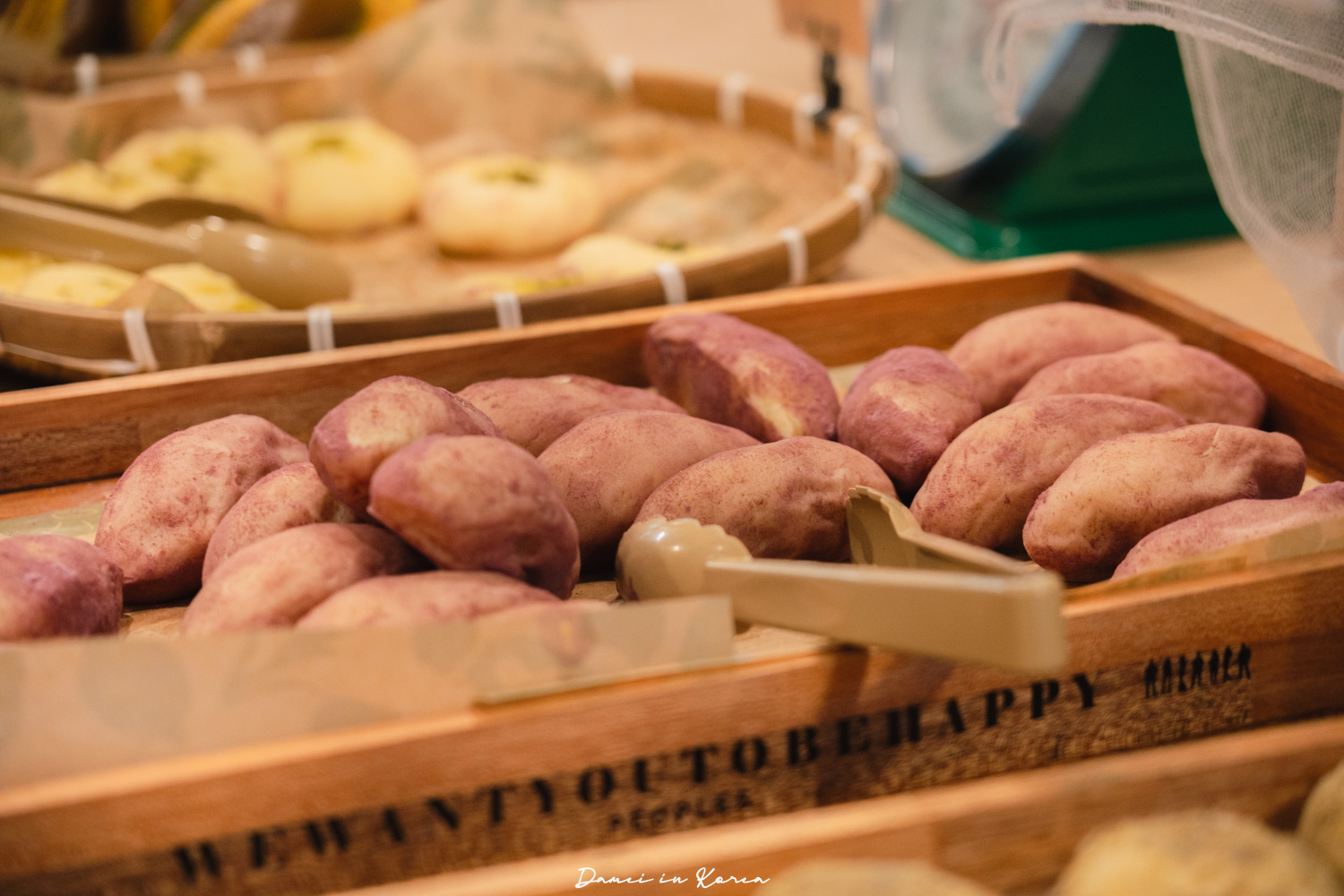 濟州大型咖啡廳推薦!濟州堂 Jejudang Bakery Café-逼真的農作物麵包,宛如走進農園的室內空間 - 第20張圖 濟州大型咖啡廳推薦!濟州堂 Jejudang Bakery Café-逼真的農作物麵包,宛如走進農園的室內空間