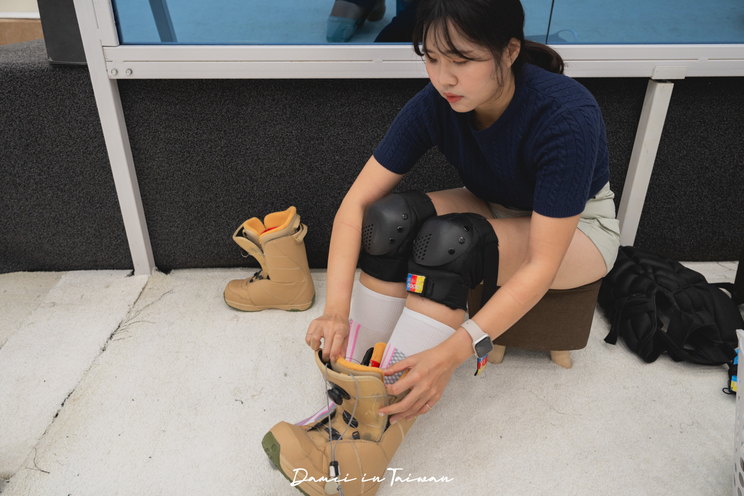 高雄滑雪學校推薦！王子室內滑雪學校-單板課程體驗心得、課程費用公開