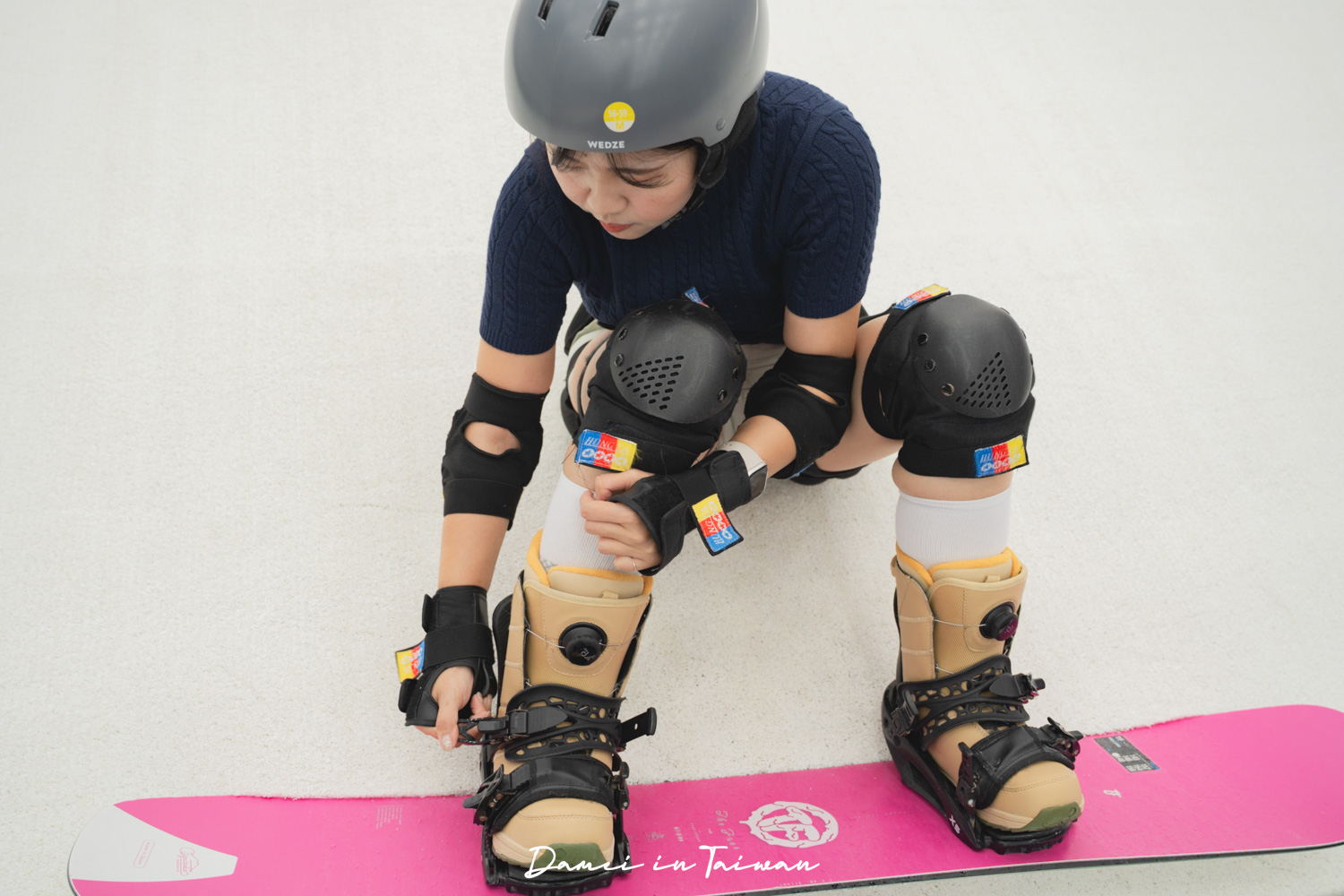 高雄滑雪學校推薦！王子室內滑雪學校-單板課程體驗心得、課程費用公開