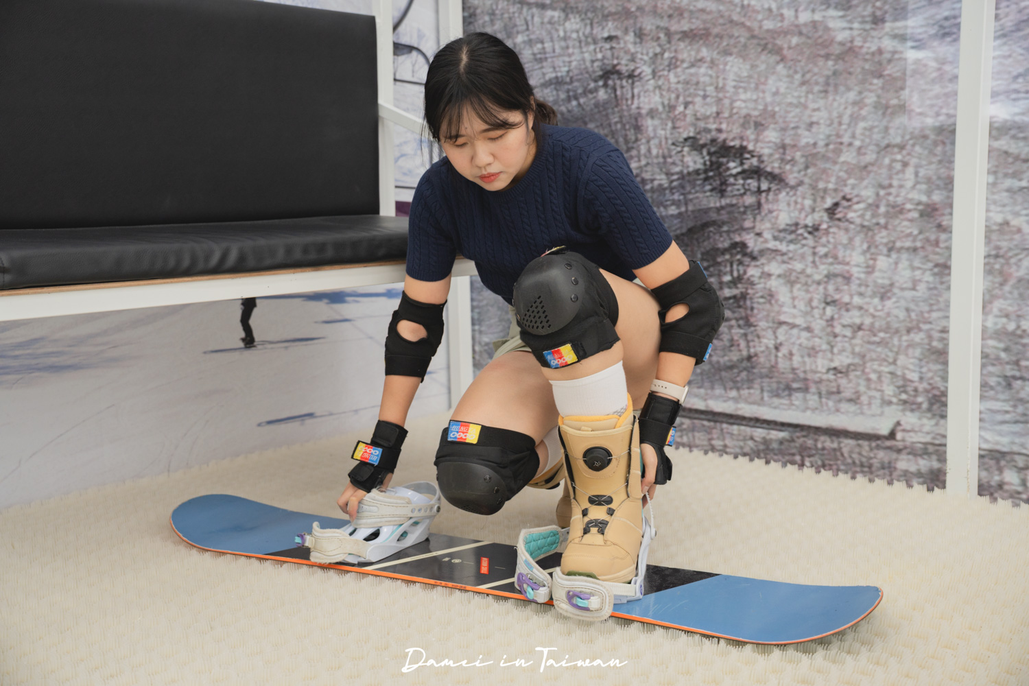 高雄滑雪學校推薦！王子室內滑雪學校-單板課程體驗心得、課程費用公開