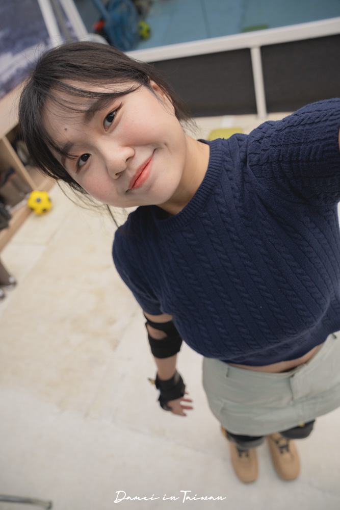 高雄滑雪學校推薦！王子室內滑雪學校-單板課程體驗心得、課程費用公開