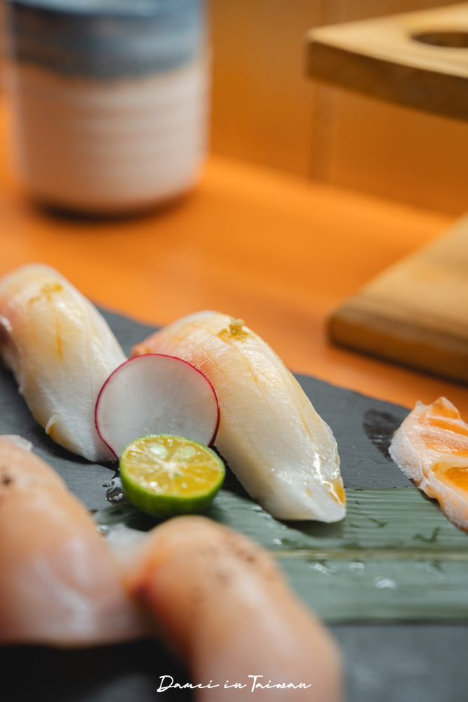 逢甲美食推薦「稻鮨板前吞食」厚切又新鮮的生魚片,擺盤也十分用心 - 第22張圖 逢甲美食推薦「稻鮨板前吞食」厚切又新鮮的生魚片,擺盤也十分用心