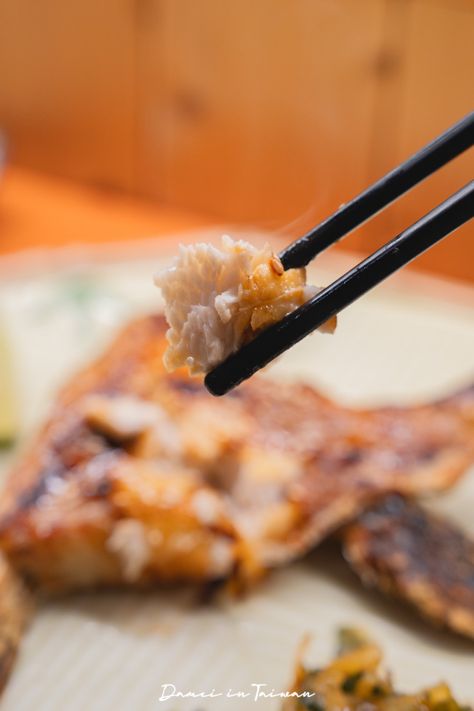 逢甲美食推薦「稻鮨板前吞食」厚切又新鮮的生魚片,擺盤也十分用心 - 第26張圖 逢甲美食推薦「稻鮨板前吞食」厚切又新鮮的生魚片,擺盤也十分用心