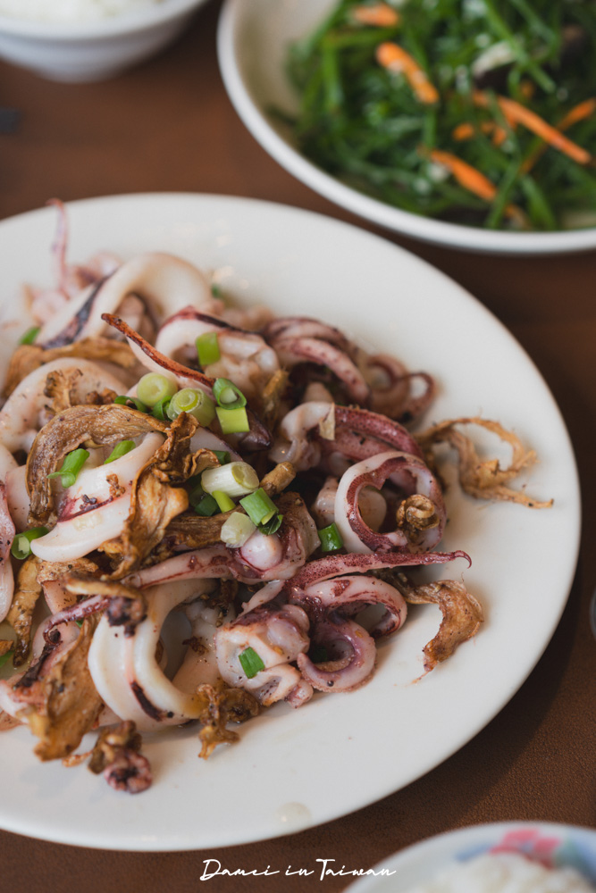 金山美食推薦「阿嬤家漁村料理」2025米其林必比登推薦！假日永遠客滿，多種新鮮海鮮的家常菜餐廳