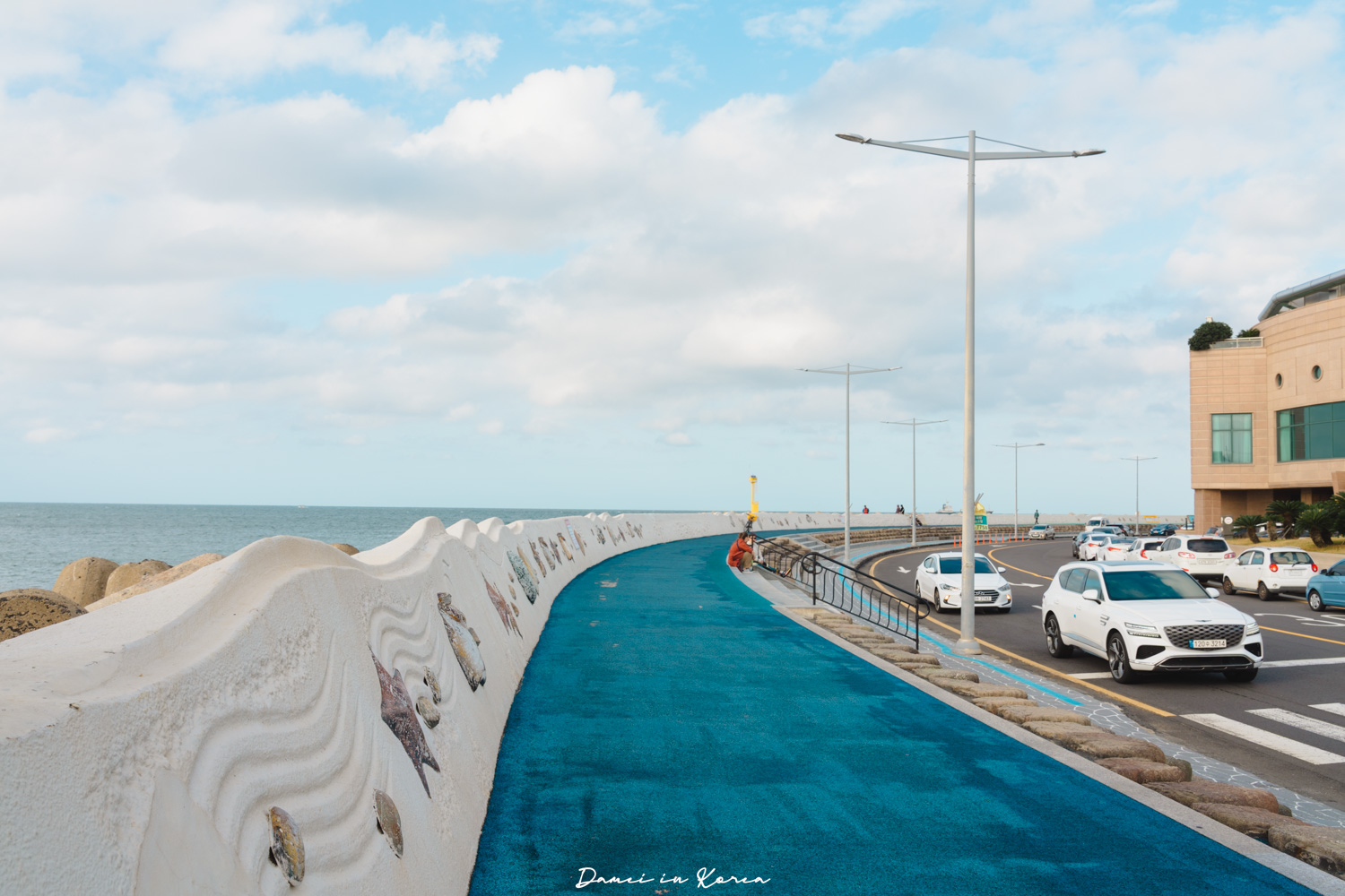 龍頭岩、龍淵峽谷|鄰近濟州機場,從市區就能抵達的自然奇景! - 第4張圖 龍頭岩、龍淵峽谷|鄰近濟州機場,從市區就能抵達的自然奇景!