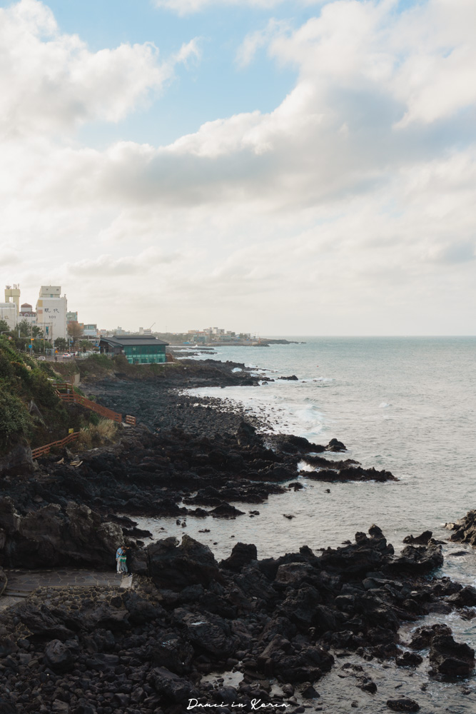 龍頭岩、龍淵峽谷|鄰近濟州機場,從市區就能抵達的自然奇景! - 第17張圖 龍頭岩、龍淵峽谷|鄰近濟州機場,從市區就能抵達的自然奇景!