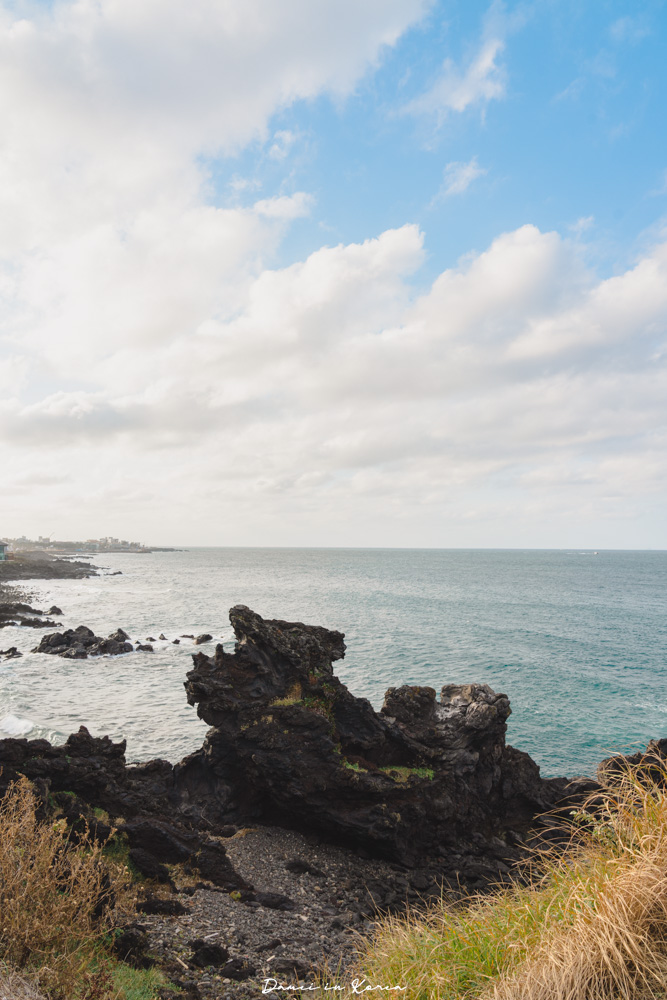 龍頭岩、龍淵峽谷|鄰近濟州機場,從市區就能抵達的自然奇景! - 第18張圖 龍頭岩、龍淵峽谷|鄰近濟州機場,從市區就能抵達的自然奇景!