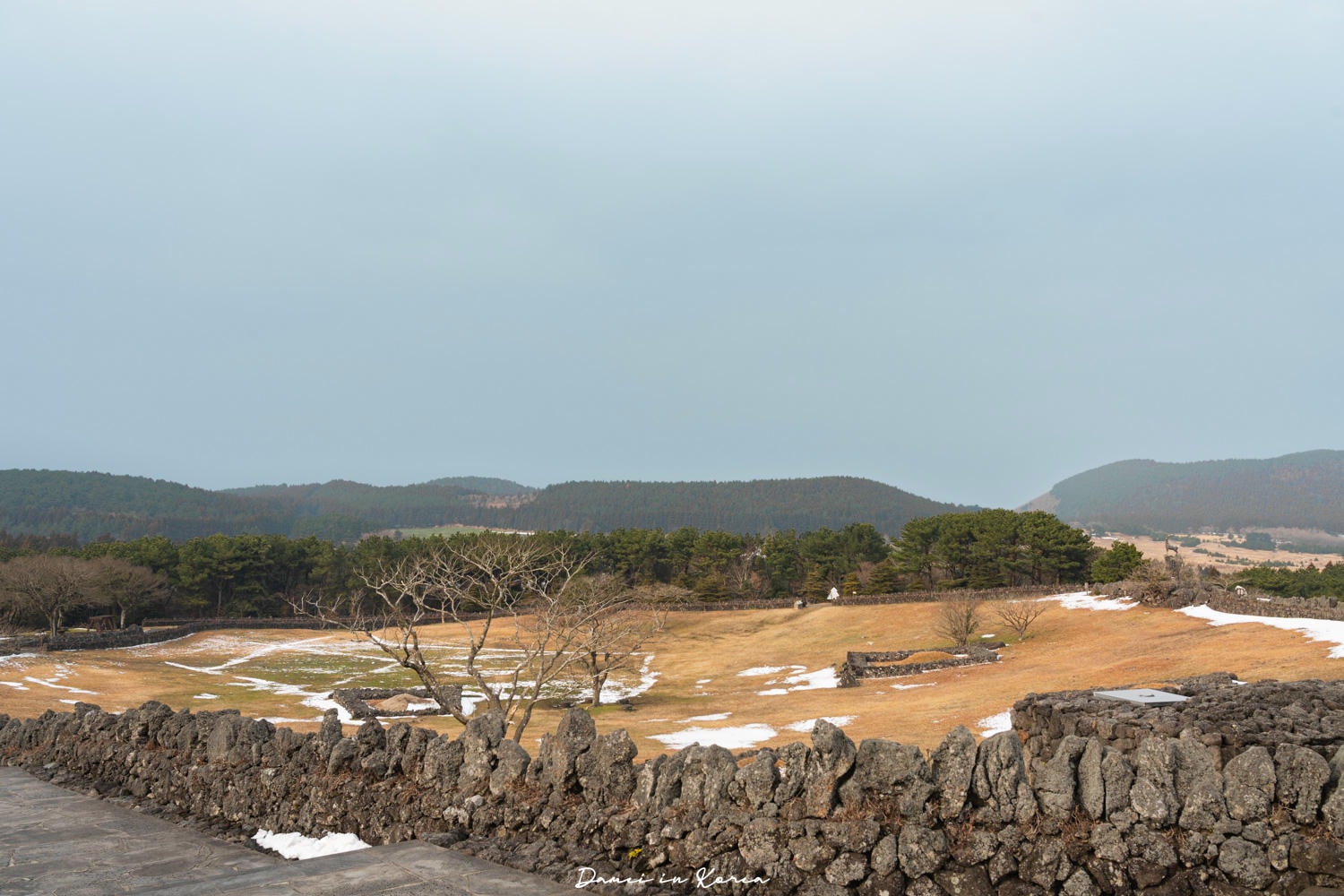 濟州島秋日必去！山君不離산굼부리-獨特火山凹地，冬季積雪更迷人