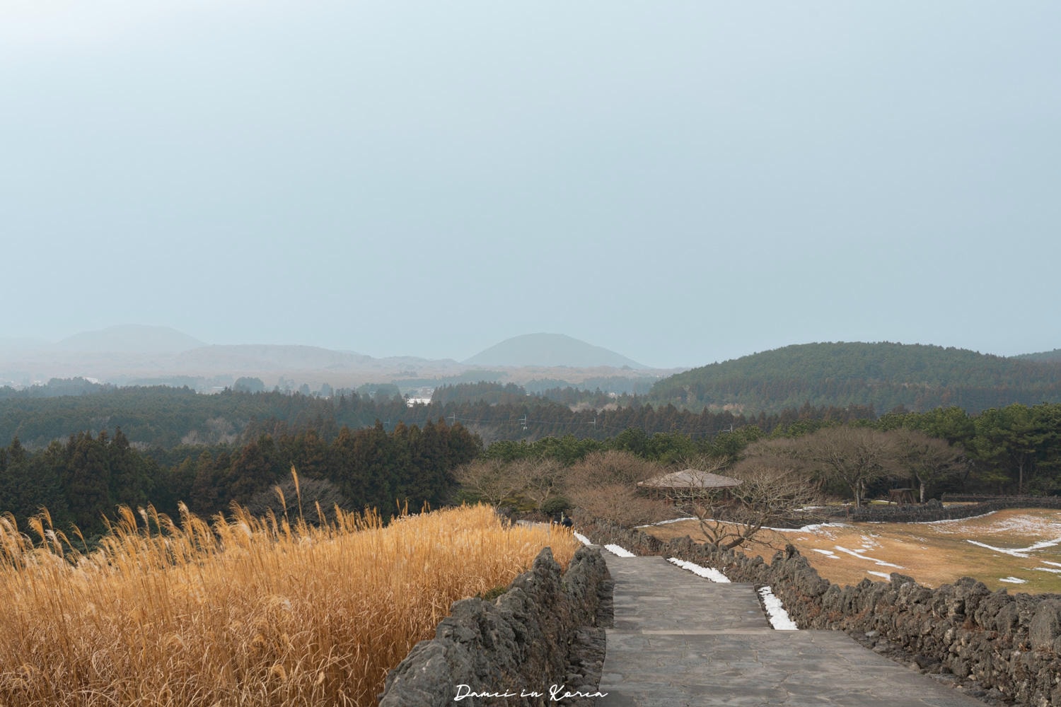 濟州島秋日必去！山君不離산굼부리-獨特火山凹地，冬季積雪更迷人