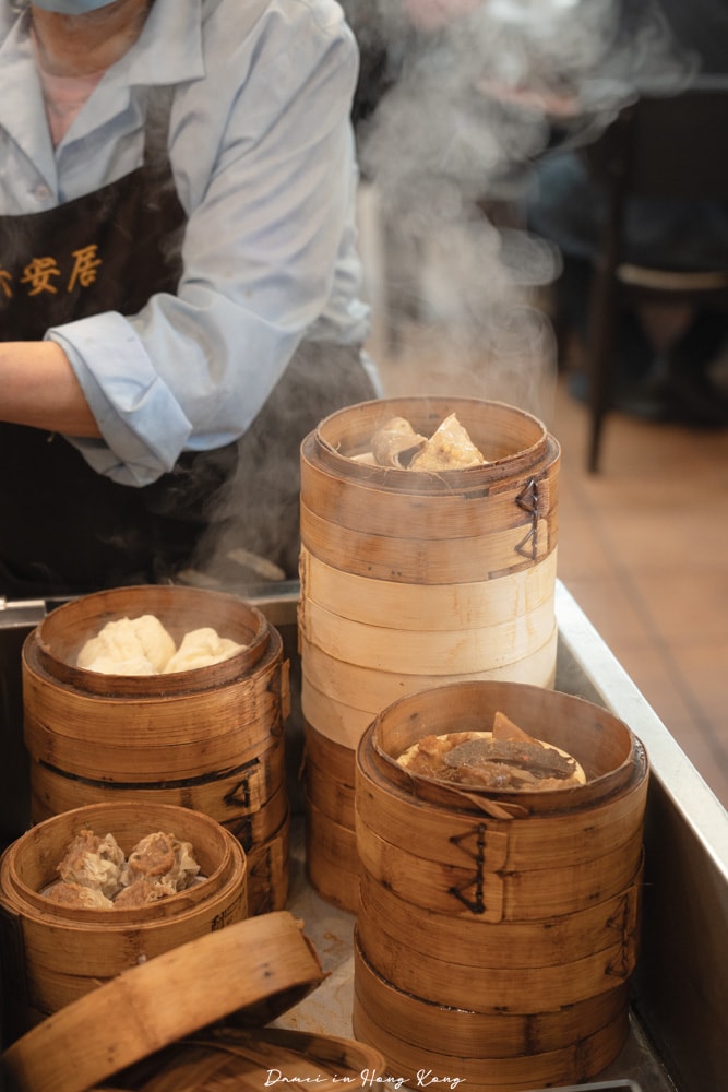 香港上環美食「蓮香樓」百年飲茶老店，保留傳統點心推車文化！