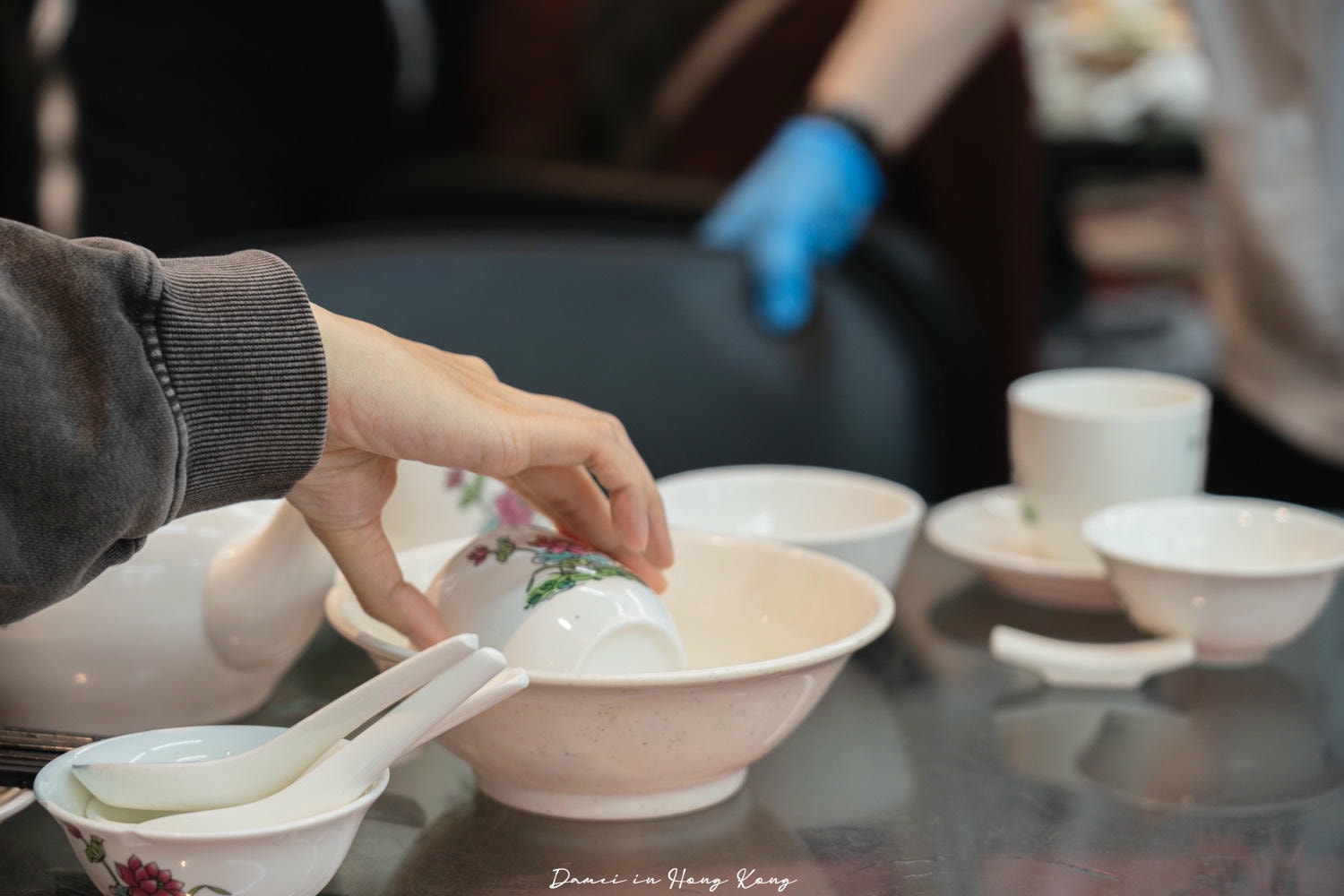 香港上環美食「蓮香樓」百年飲茶老店，保留傳統點心推車文化！