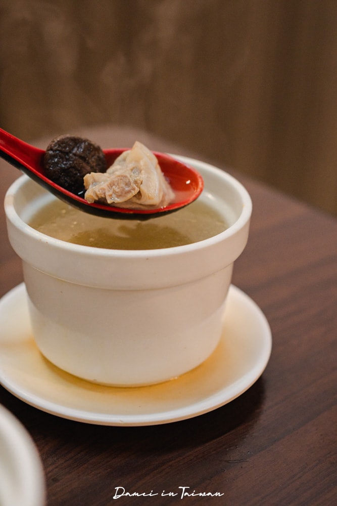 師大美食推薦！麗江南洋風味麵食館-必吃乾拌巴巴絲！學生族最愛的小吃店