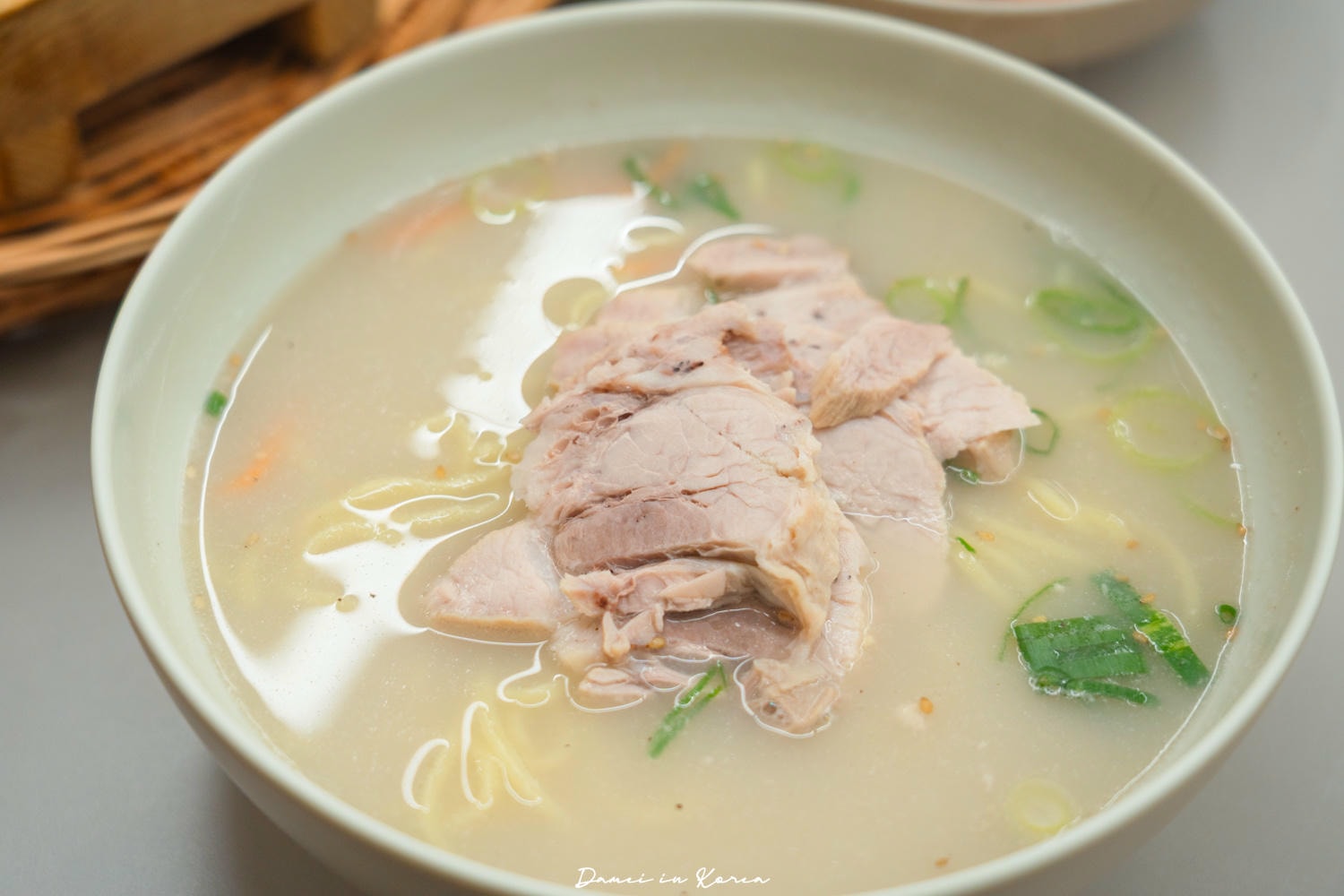 海洋麵條국수바다 본점-西歸浦人氣美食，熬煮12小時豬骨湯搭熟成生麵