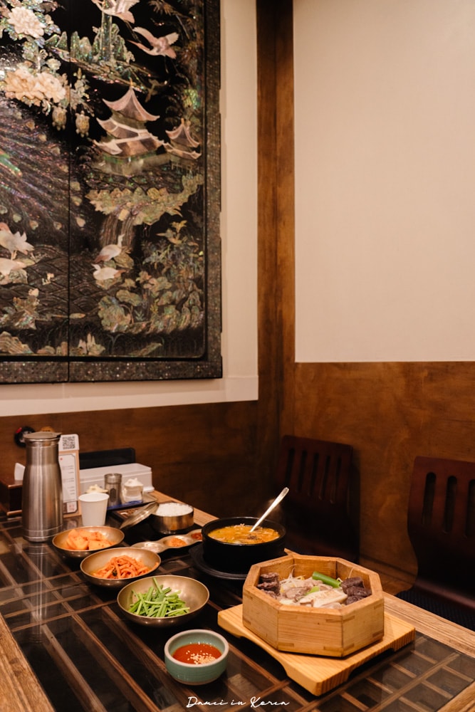 青瓦屋청와옥-首爾人氣豬肉血腸湯飯，連續5年獲得藍緞帶推薦