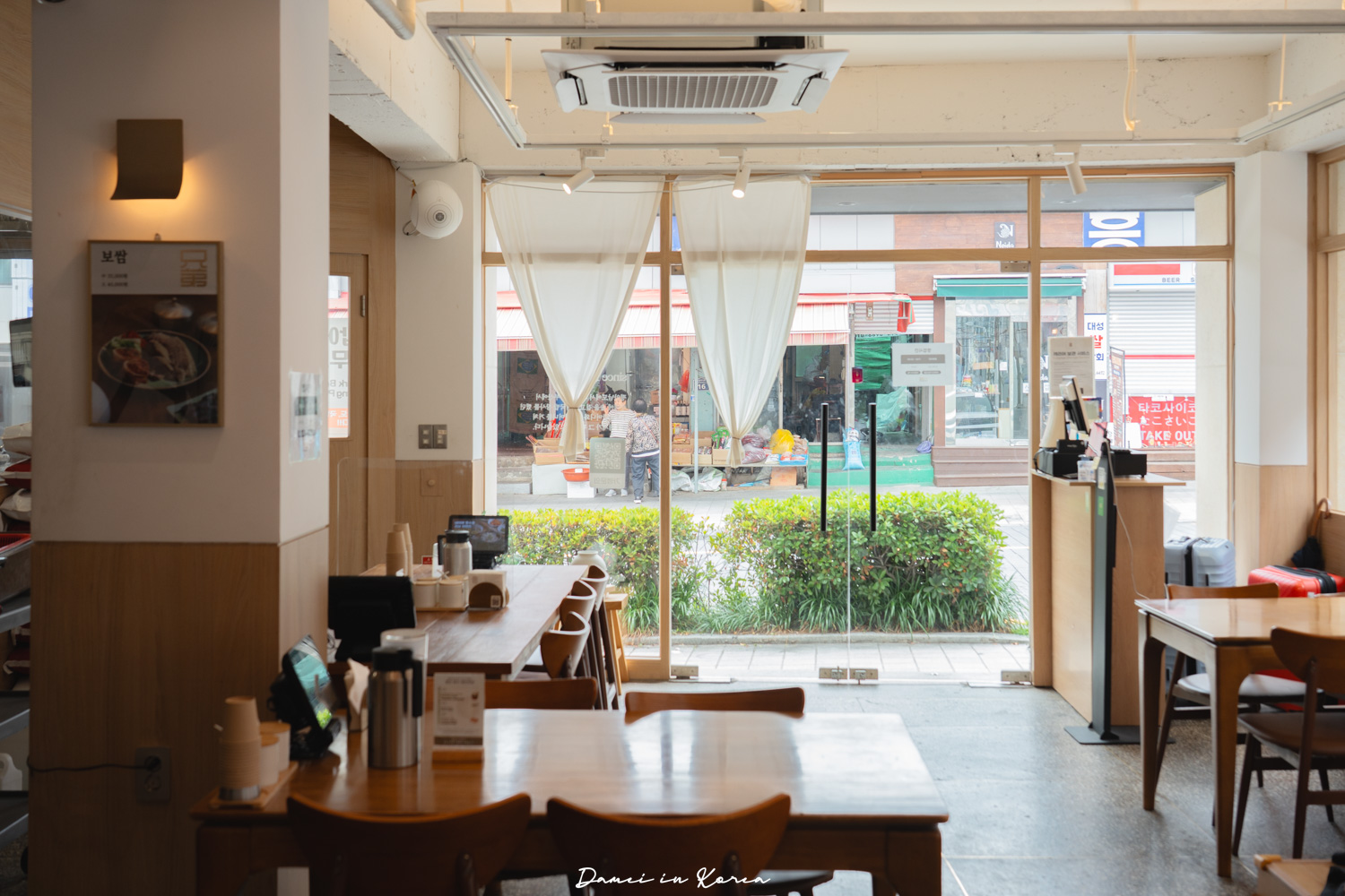 1953兄弟豬肉湯飯廣安店-70年傳統釜山湯飯，清湯豬肉湯飯特別清爽