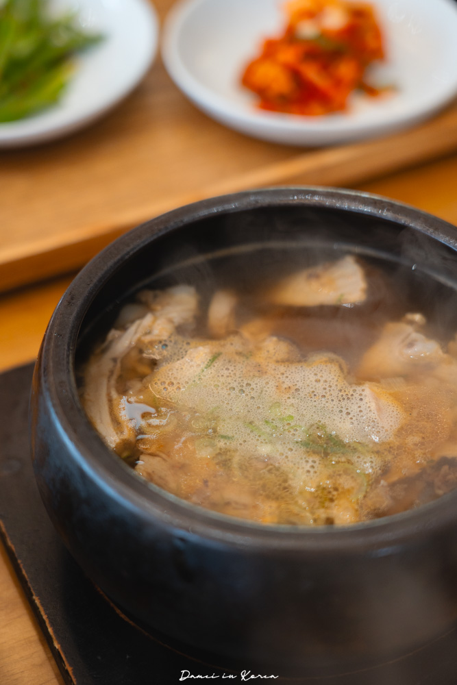 1953兄弟豬肉湯飯廣安店-70年傳統釜山湯飯，清湯豬肉湯飯特別清爽