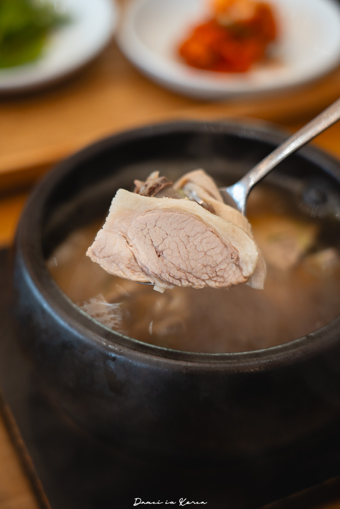 1953兄弟豬肉湯飯廣安店-70年傳統釜山湯飯，清湯豬肉湯飯特別清爽