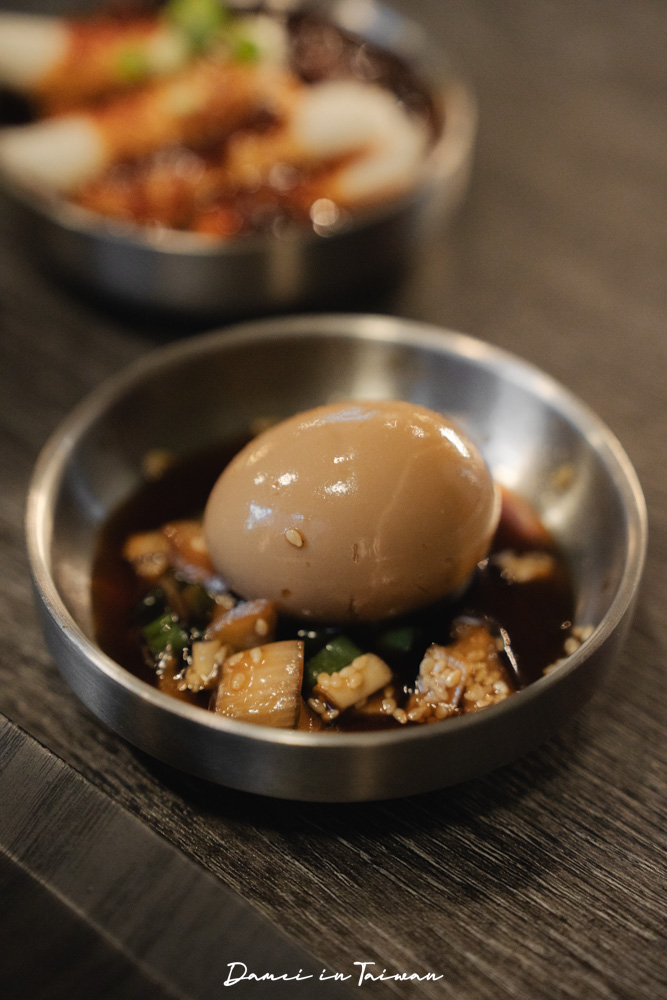 士林美食「金美麗人韓國直火釜飯專賣店」不用飛韓國也能吃到人氣釜飯，士林捷運站三分鐘！