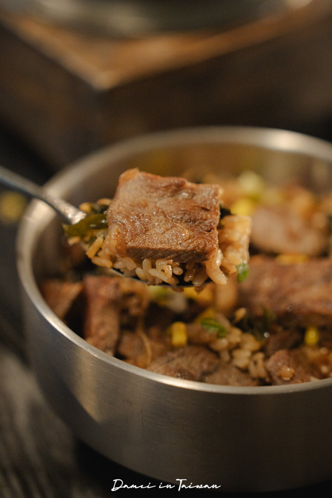 士林美食「金美麗人韓國直火釜飯專賣店」不用飛韓國也能吃到人氣釜飯，士林捷運站三分鐘！