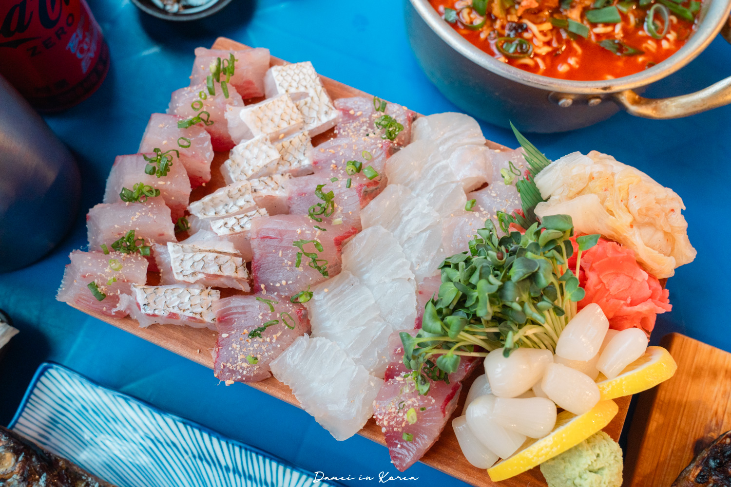 濟州島生魚片「OryFishmarket김녕오라이」韓綜《換乘戀愛2》拍攝場地，每日捕撈肥美生魚片
