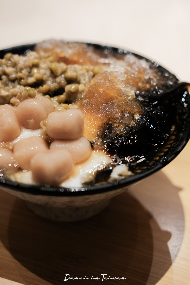 台東美食「大伯豆花」正氣路上的人氣甜品店,非基改黃豆手工製作豆花! - 第9張圖 台東美食「大伯豆花」正氣路上的人氣甜品店,非基改黃豆手工製作豆花!