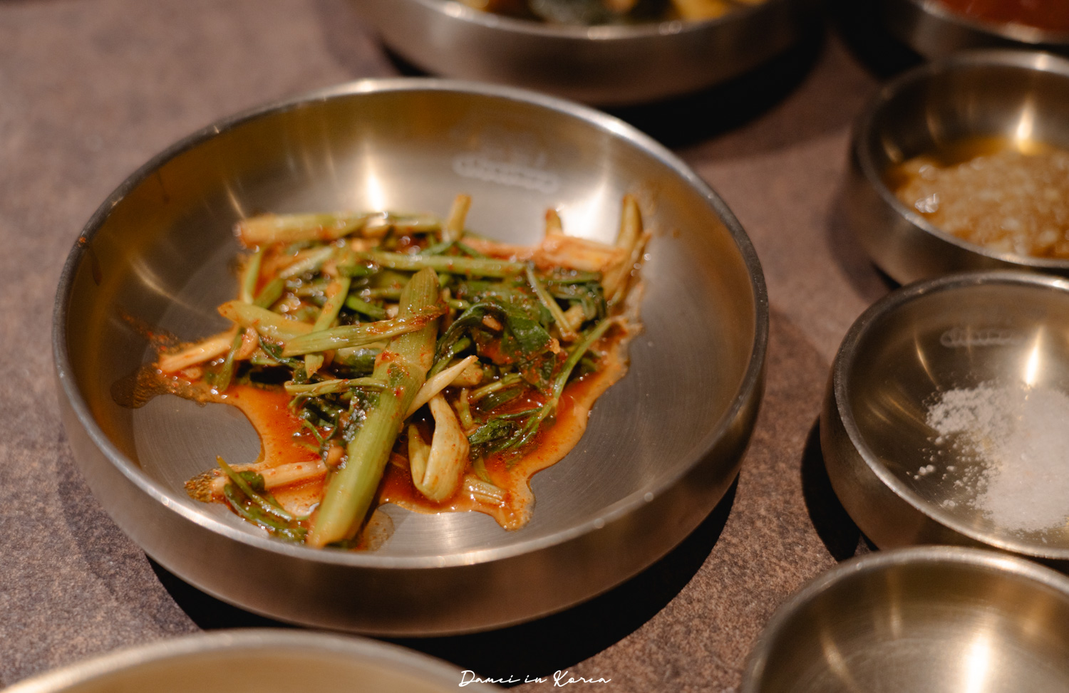 濟州島烤肉「石牆黑豬肉」姜虎東也推薦的人氣烤肉店,鮑魚內臟炒飯也是必點 - 第17張圖 濟州島烤肉「石牆黑豬肉」姜虎東也推薦的人氣烤肉店,鮑魚內臟炒飯也是必點