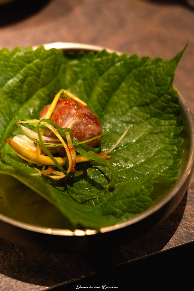 濟州島烤肉「石牆黑豬肉」姜虎東也推薦的人氣烤肉店,鮑魚內臟炒飯也是必點 - 第29張圖 濟州島烤肉「石牆黑豬肉」姜虎東也推薦的人氣烤肉店,鮑魚內臟炒飯也是必點
