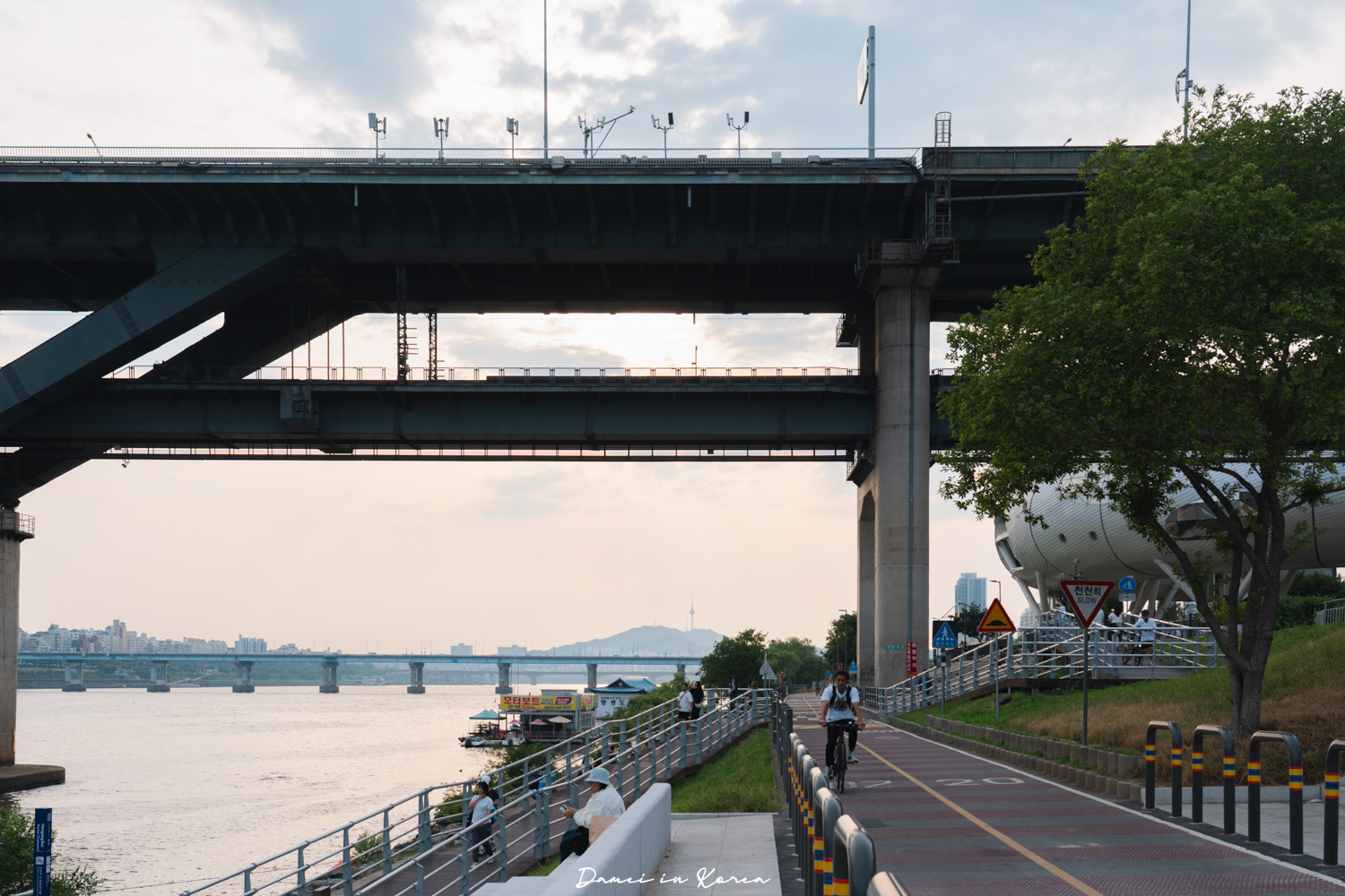 首爾景點推薦「纛島漢江公園」首爾人的城市綠洲,愛拍照的你必定要收藏 - 第2張圖 首爾景點推薦「纛島漢江公園」首爾人的城市綠洲,愛拍照的你必定要收藏